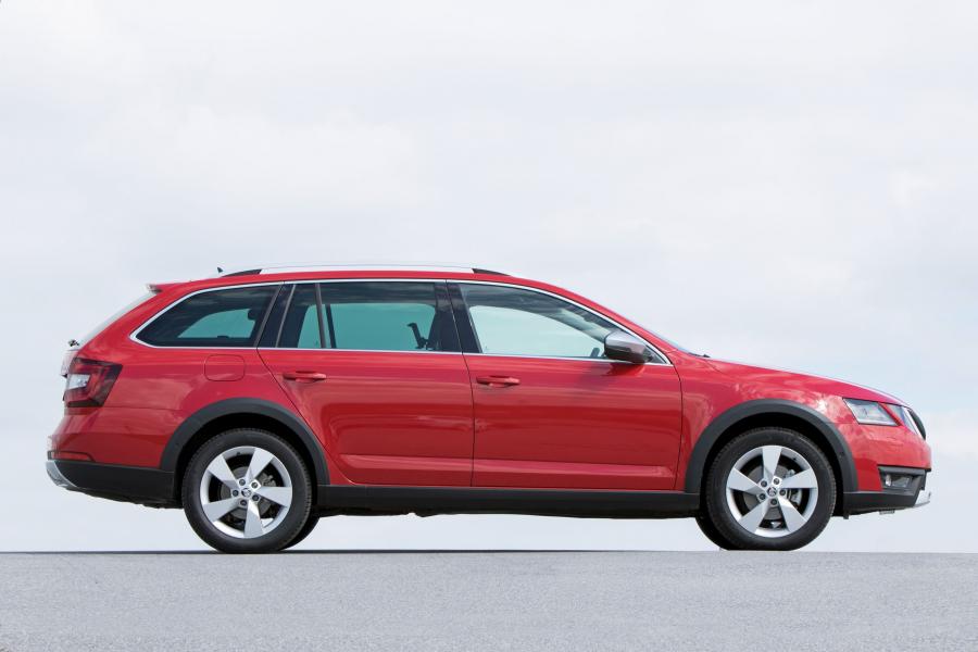  Skoda Octavia Scout 2017 года  (WW) (фото 15 из 40)